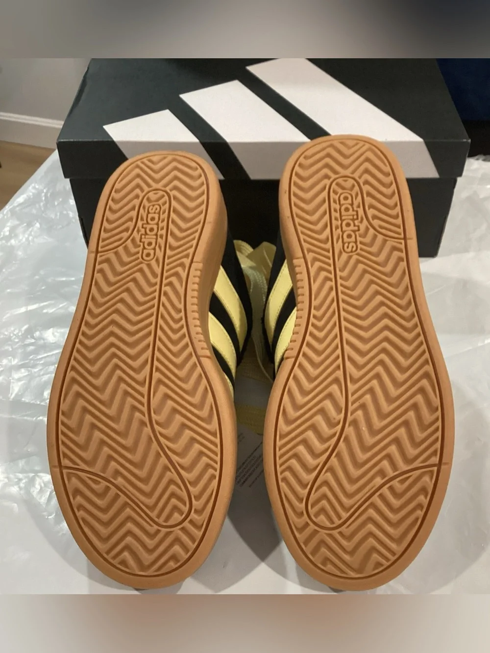 adidas Grand Court Alpha 00s Sneakers Black Yellow Gum Sole Women’s 6.5 NIB